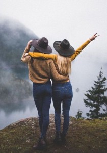 8 ASTUCES pour être la MEILLEURE des POTES