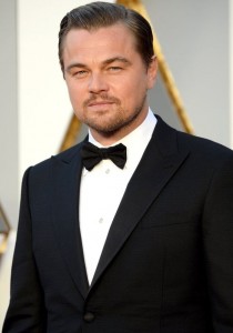 Quand LEONARDO DiCAPRIO vient en AIDE à un couple de RETRAITÉS qui ne le CONNAÎT PAS !