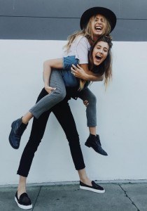 8 CHOSES à faire dans une vie avec sa MEILLEURE AMIE !