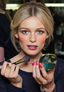 Ces MYTHES MAKEUP avec lesquels il faut en FINIR