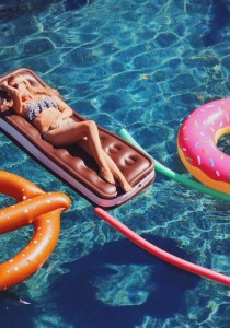 Fond de teint et PISCINE : on fait QUOI cet ÉTÉ ?