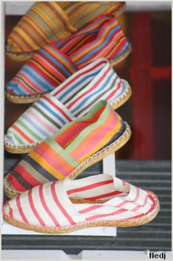 Tongs vs. Espadrilles : LE DILEMME !