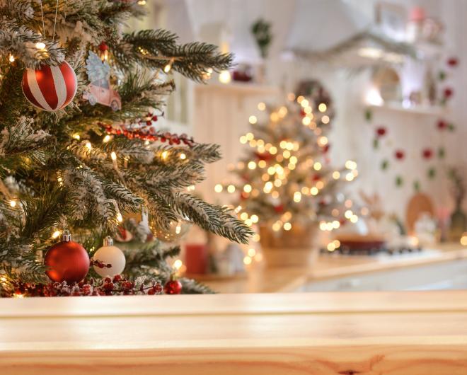 Voici les incontournables de la Déco de Noël : un mélange d' Éclats, de Tradition et de Tendance !