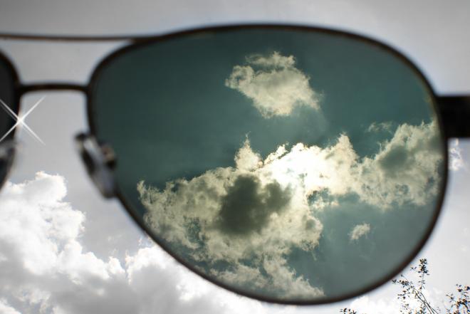 Pourquoi la protection solaire des yeux est essentielle : comprendre le rôle des lunettes de soleil