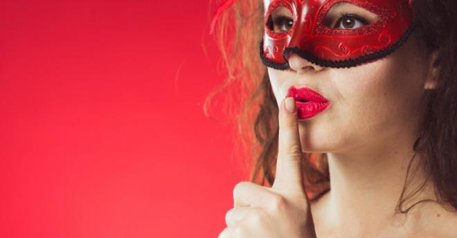 Discrétion et liberté : pourquoi la boutique coquine en ligne séduit ?