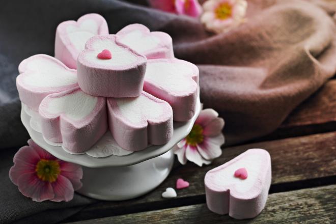 Saint-Valentin : Fête de l'amour ou conspiration commerciale