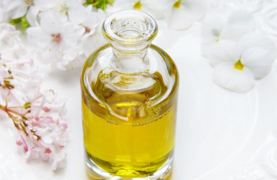 Comment choisir un parfum sur Internet ?